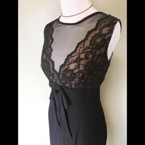 Vintage 50s lace cocktail dress with bow detail!